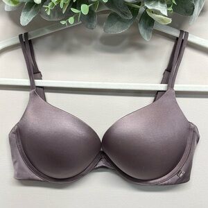 Victoria’s Secret Very Sexy Push-up Bra Smooth Underwire 34D